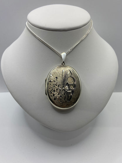 Silver  Engraved Oval Locket Pendant