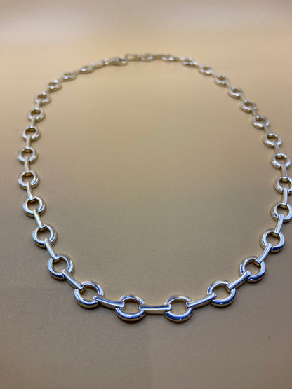 Silver Oval linked Necklace