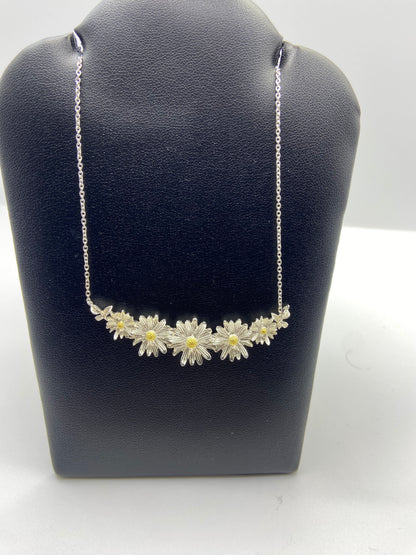 Silver Daisy Necklace