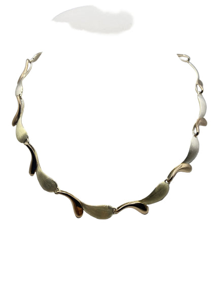 Silver Rose Alternate Tick Necklace