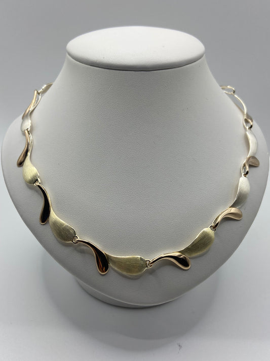 Silver Rose Alternate Tick Necklace
