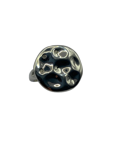 Siler Round  Hammered Style  Ring