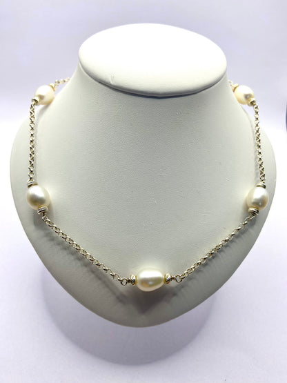 Silver Mary Berry Style  Pearl  Necklace